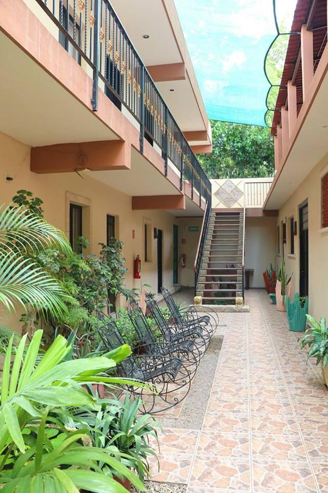 Hotel Casa Pellegrin Merida Exterior photo
