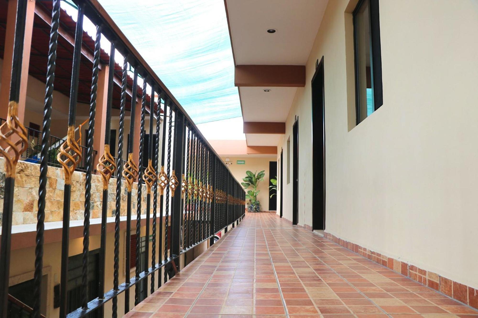 Hotel Casa Pellegrin Merida Exterior photo