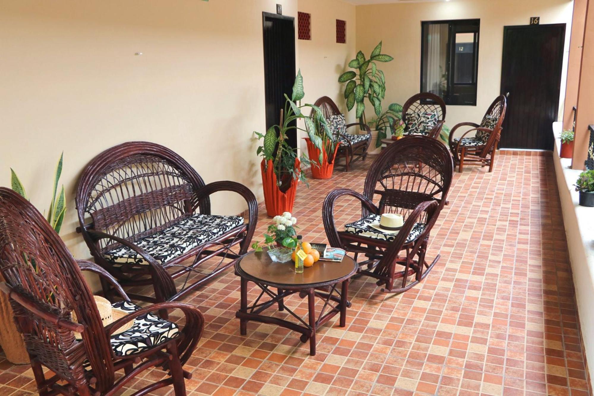 Hotel Casa Pellegrin Merida Exterior photo