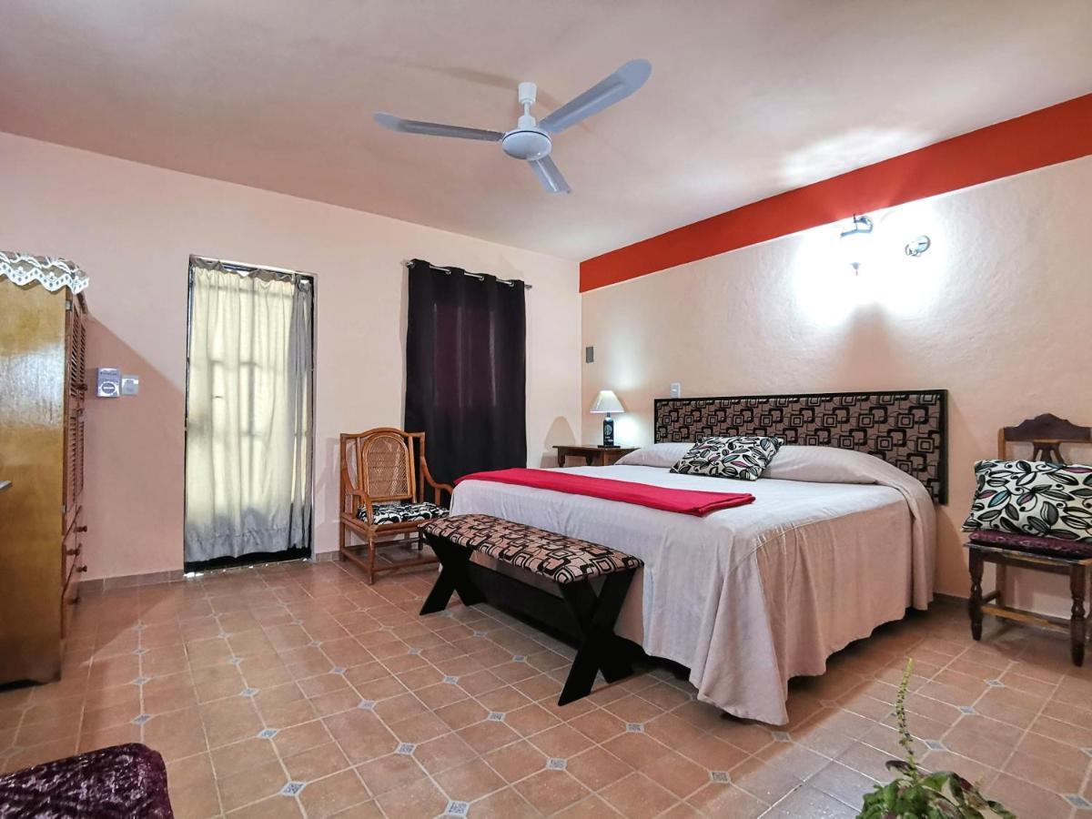 Hotel Casa Pellegrin Merida Exterior photo